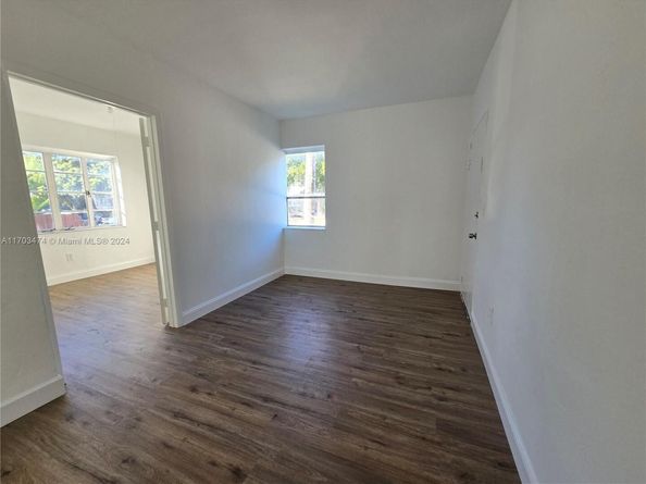 660 84th St 39, Miami Beach FL 33141