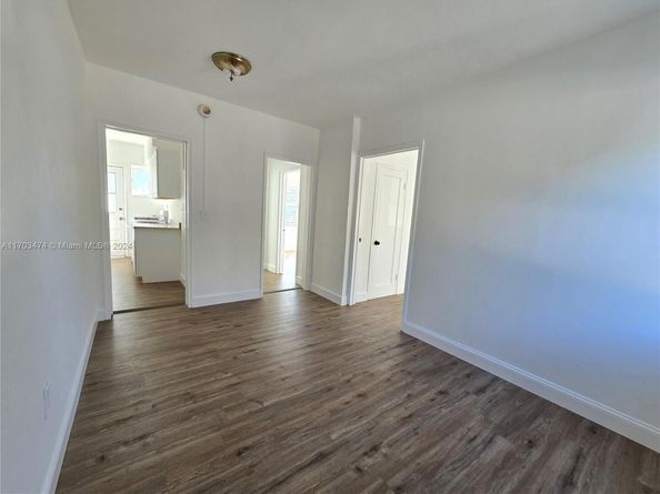 660 84th St 39, Miami Beach FL 33141