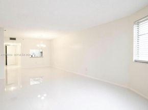 20850 San Simeon Way 4085, Miami FL 33179
