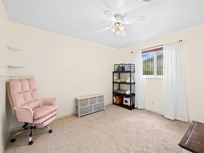1925 N 39th Ave, Hollywood FL 33021