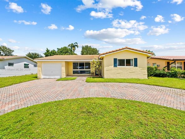 1925 N 39th Ave, Hollywood FL 33021