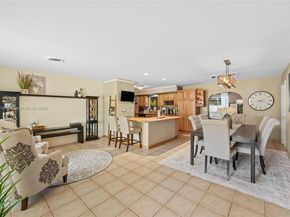 1925 N 39th Ave, Hollywood FL 33021