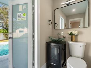 5341 SW 1st St, Plantation FL 33317