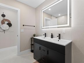 5341 SW 1st St, Plantation FL 33317