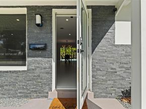 5341 SW 1st St, Plantation FL 33317