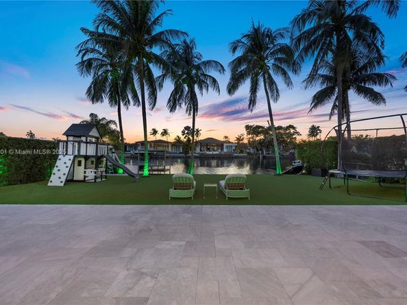 1594 Shoreline Way, Hollywood FL 33019