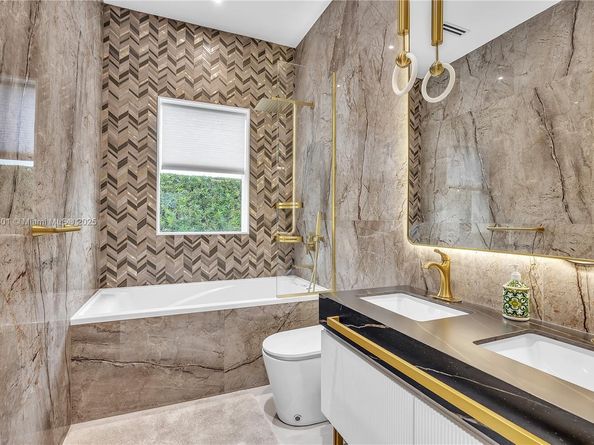 1594 Shoreline Way, Hollywood FL 33019