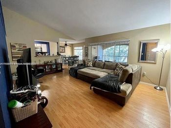 2445 NW 33rd St
