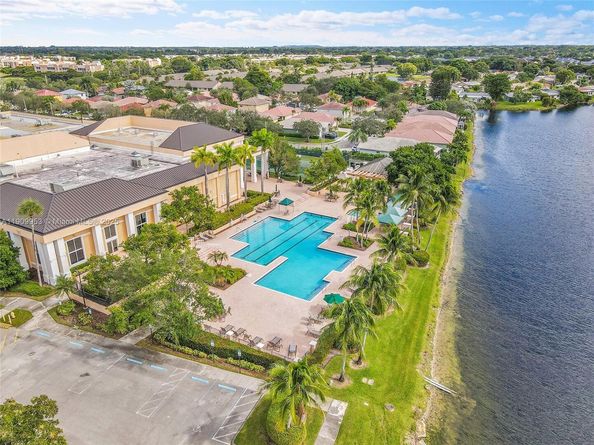 7647 Southampton Ter 403, Tamarac FL 33321