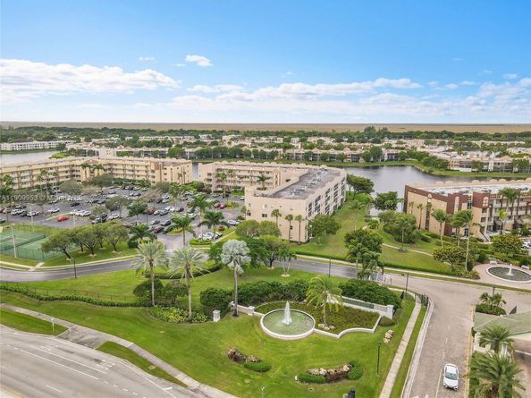 7647 Southampton Ter 403, Tamarac FL 33321