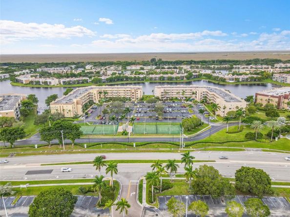 7647 Southampton Ter 403, Tamarac FL 33321