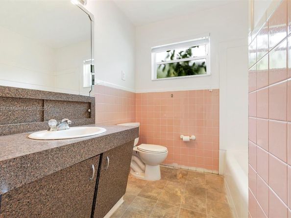 3431 NE 15th Ave, Pompano Beach FL 33064