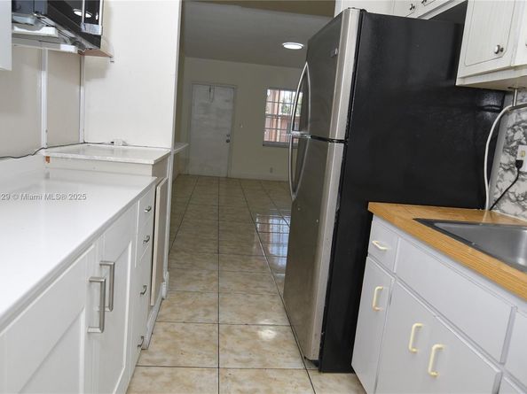 3621 SW 10th St 4B, Miami FL 33135