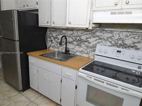 3621 SW 10th St 4B, Miami FL 33135