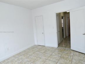 3621 SW 10th St 4B, Miami FL 33135