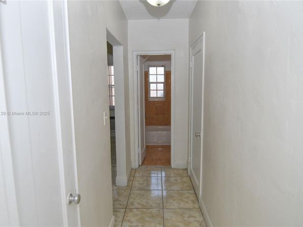 3621 SW 10th St 4B, Miami FL 33135