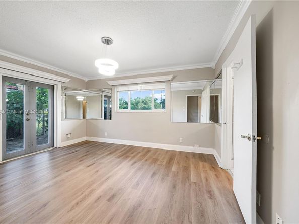 7801 NW 40th St, Coral Springs FL 33065