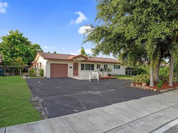 7801 NW 40th St
