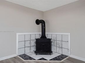 7801 NW 40th St, Coral Springs FL 33065