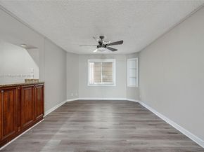 7801 NW 40th St, Coral Springs FL 33065