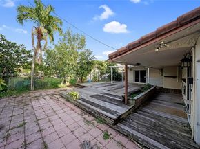 7801 NW 40th St, Coral Springs FL 33065