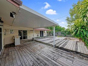 7801 NW 40th St, Coral Springs FL 33065