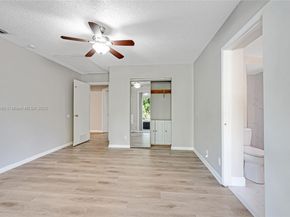 7801 NW 40th St, Coral Springs FL 33065