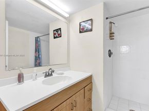 2951 E Sunrise Lakes Dr 209, Sunrise FL 33322