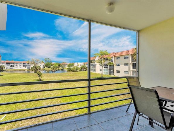 2951 E Sunrise Lakes Dr 209, Sunrise FL 33322