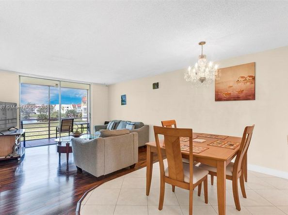 2951 E Sunrise Lakes Dr 209, Sunrise FL 33322