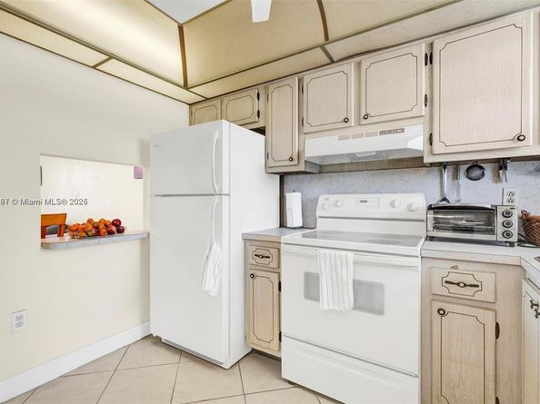 2951 E Sunrise Lakes Dr 209, Sunrise FL 33322