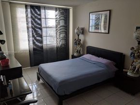 1980 S Ocean Dr 15C, Hallandale Beach FL 33009