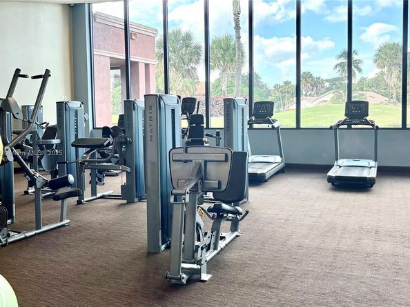 7700 NW 84th Ln, Tamarac FL 33321