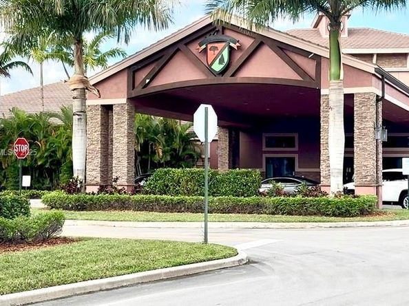 7700 NW 84th Ln, Tamarac FL 33321