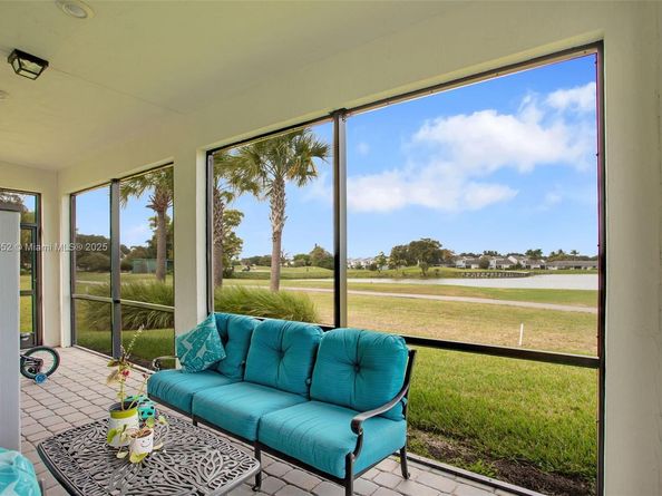 7700 NW 84th Ln, Tamarac FL 33321