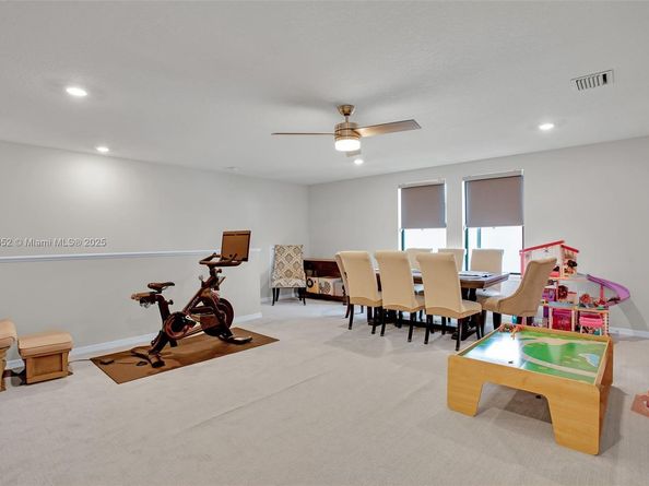 7700 NW 84th Ln, Tamarac FL 33321