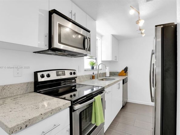 1732 Meridian Ave 202, Miami Beach FL 33139