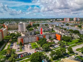 1700 NE 191st St 403, Miami FL 33179