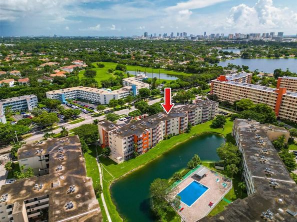 1700 NE 191st St 403, Miami FL 33179