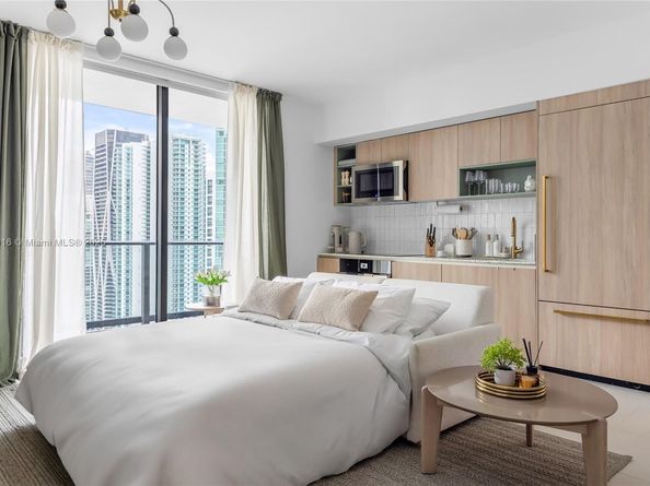 159 NE 6TH St 3701, Miami FL 33132