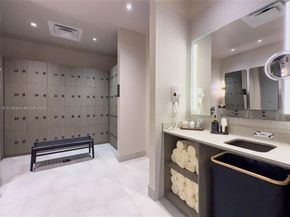 159 NE 6TH St 3701, Miami FL 33132