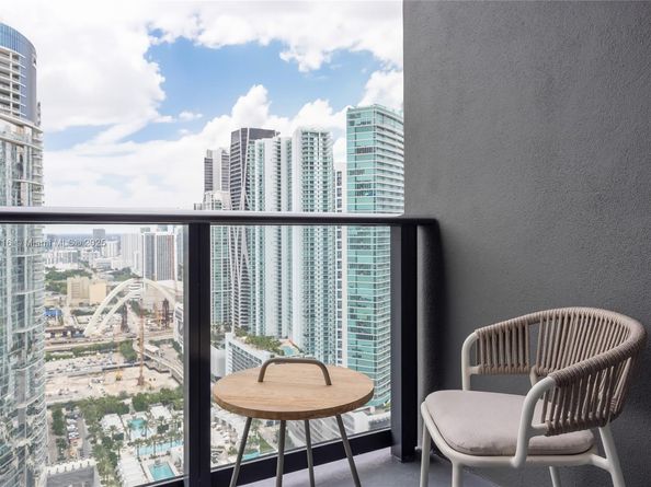 159 NE 6TH St 3701, Miami FL 33132