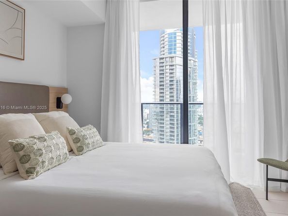159 NE 6TH St 3701, Miami FL 33132