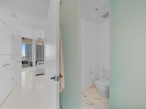 851 NE 1st Ave 2203, Miami FL 33132