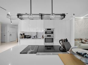 851 NE 1st Ave 2203, Miami FL 33132