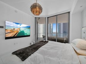 851 NE 1st Ave 2203, Miami FL 33132