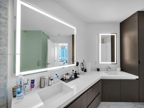 851 NE 1st Ave 2203, Miami FL 33132