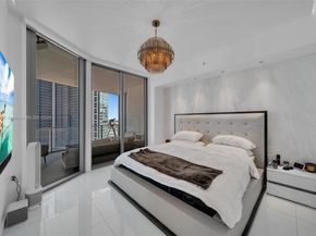 851 NE 1st Ave 2203, Miami FL 33132