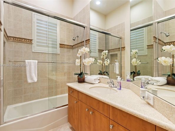 1555 Windjammer Way, Hollywood FL 33019