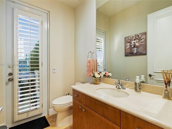 1555 Windjammer Way, Hollywood FL 33019